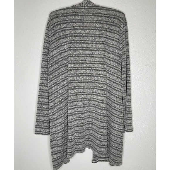 Chicos Soft Cardigan Gray Stripes Size 2 Large - Picture 3 of 7
